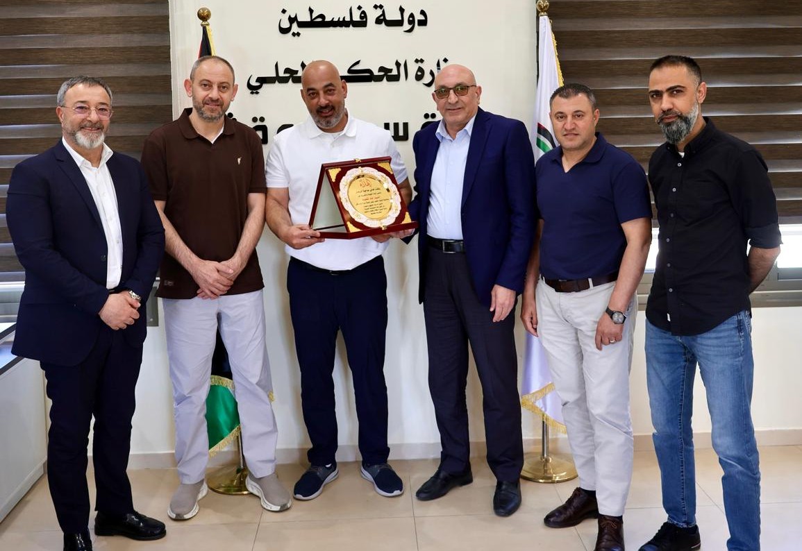 Delegation from Al-Rayhan Suburb Residents Congratulates Surda Abu Qash Municipality on the New Municipal Council
