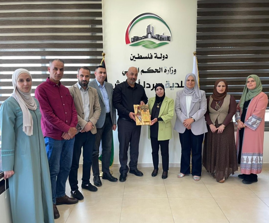 Surda Abu Qash Municipality Receives Delegation from the Birzeit Directorate of Education to Strengthen Cooperation and Support the Education Sector